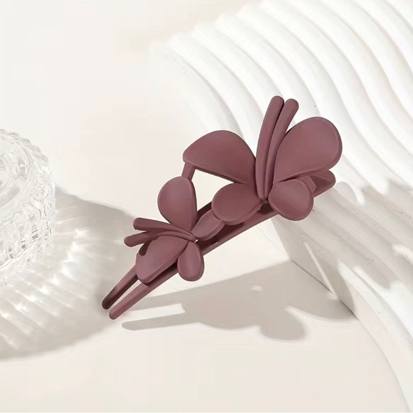 Frosted Butterfly Hair Clip Matte Burgundy Color Boho Barrettes Boutique NWT - Picture 1 of 4